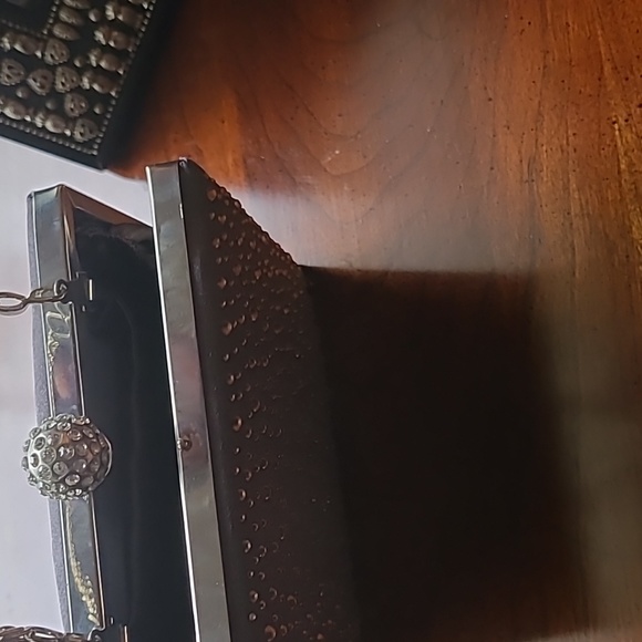 Grey evening bag with a rhinestone knob. Satin finish plain back, jeweled front. - Picture 3 of 5